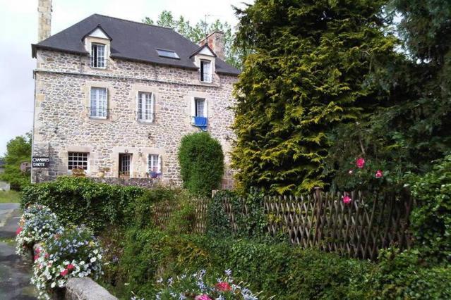 Bed and Breakfast Val D'Arguenon Jugon-les-Lacs Exterior foto
